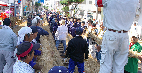 糸満大綱引きの準備